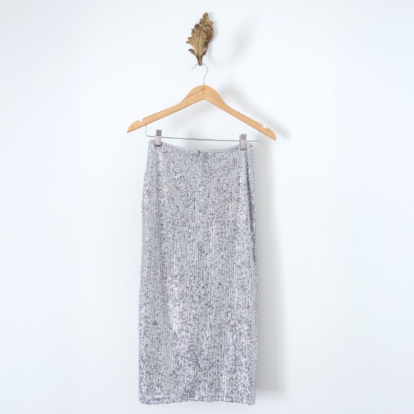 Size xxs Silver Sequinned pencil skirt - Picture 4 of 4